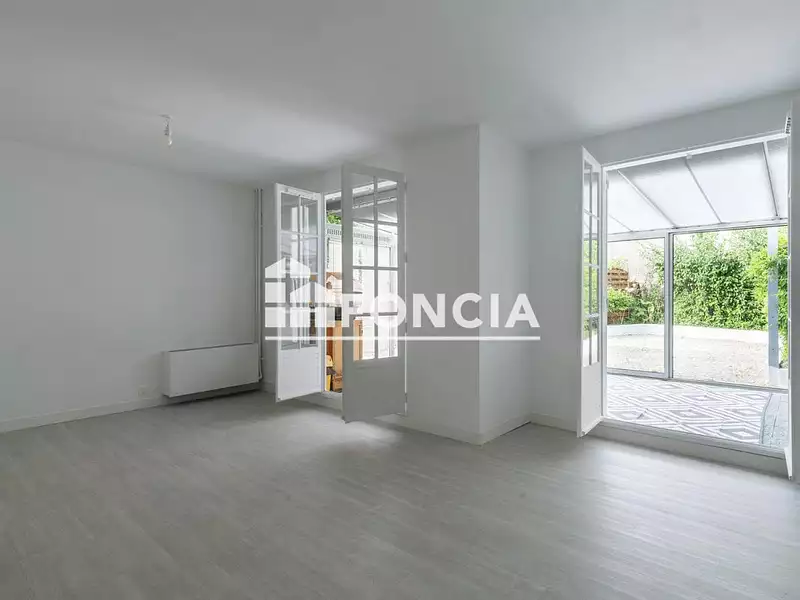 Maison, 94 m²