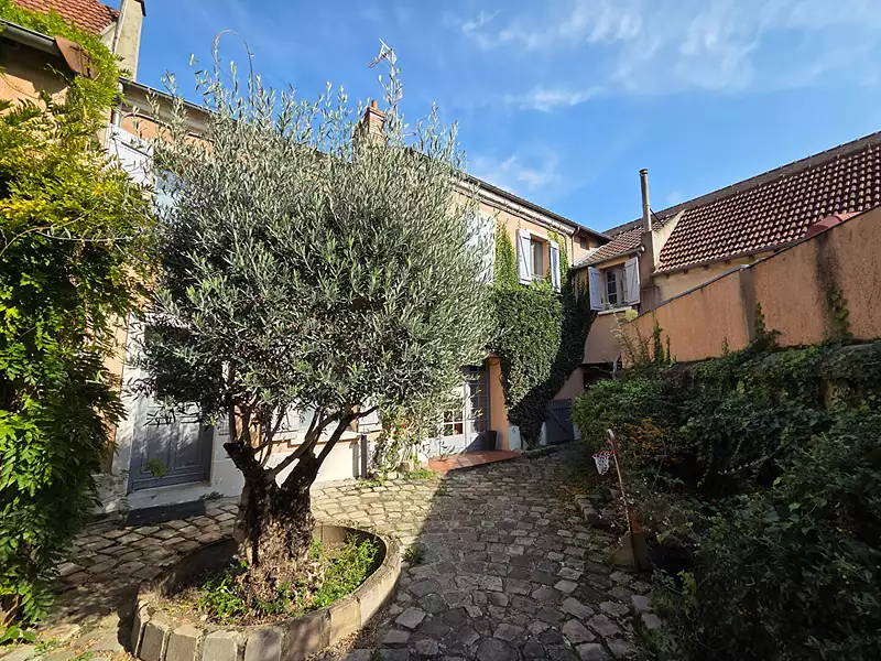 Immeuble, 232,89 m²