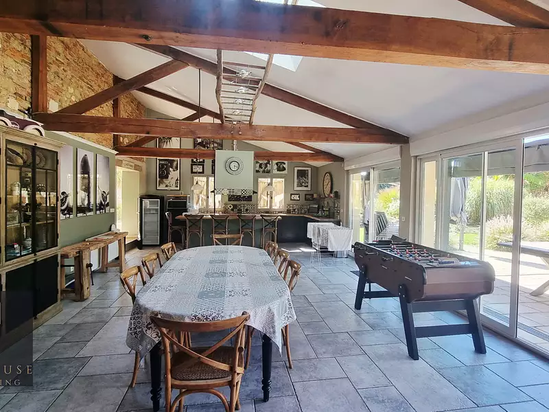 Maison, 308 m²