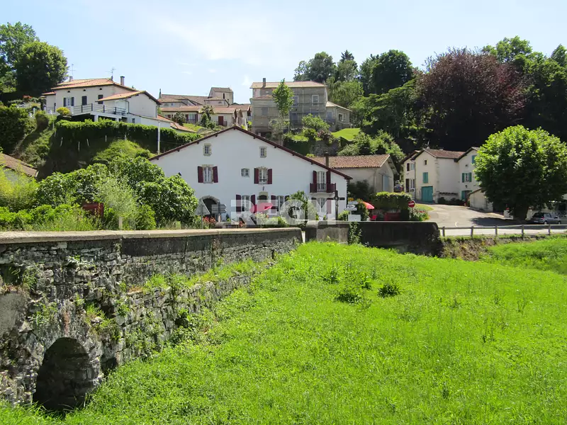 Maison, 400 m²