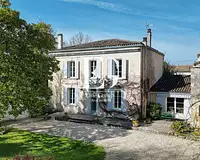 Maison, 331,86 m²