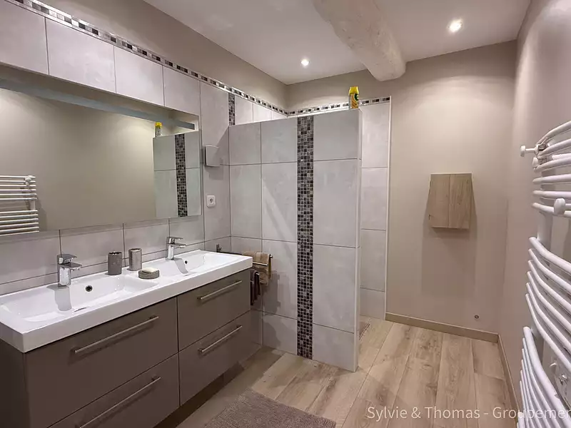 Maison, 326,6 m²