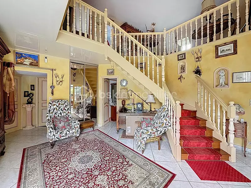 Maison, 230 m²