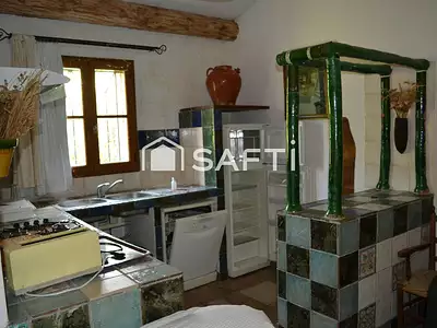 Maison, 696 m²