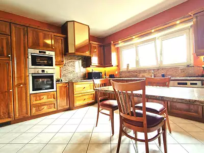 Maison, 200 m²
