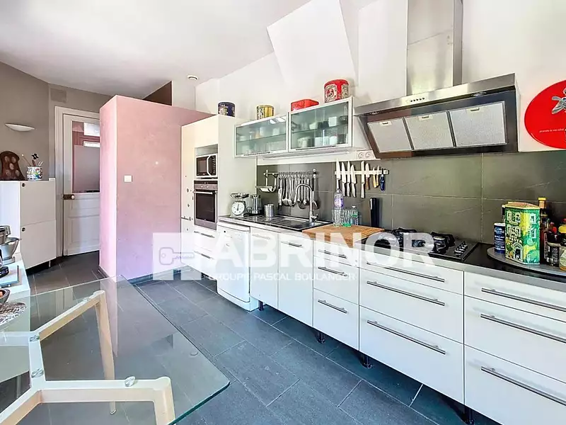 Maison, 220 m²