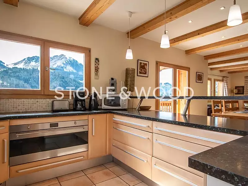 Maison, 250 m²