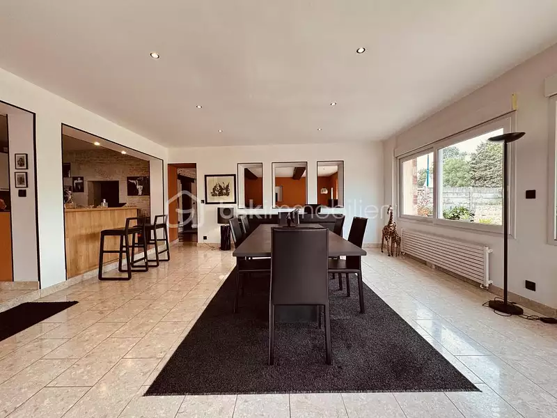 Maison, 201 m²
