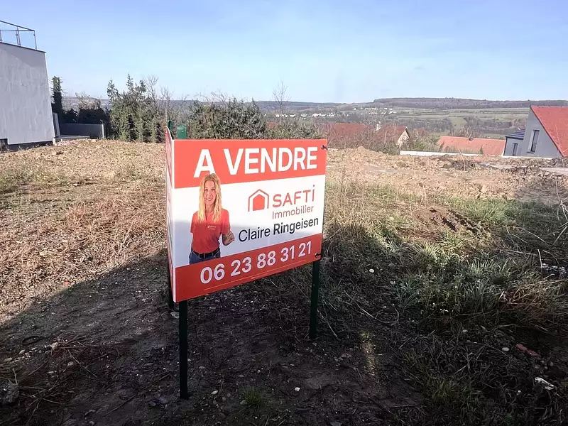 Terrain, 247 m²