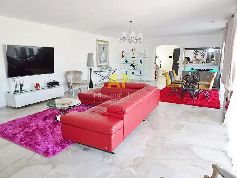 Maison, 217,19 m²