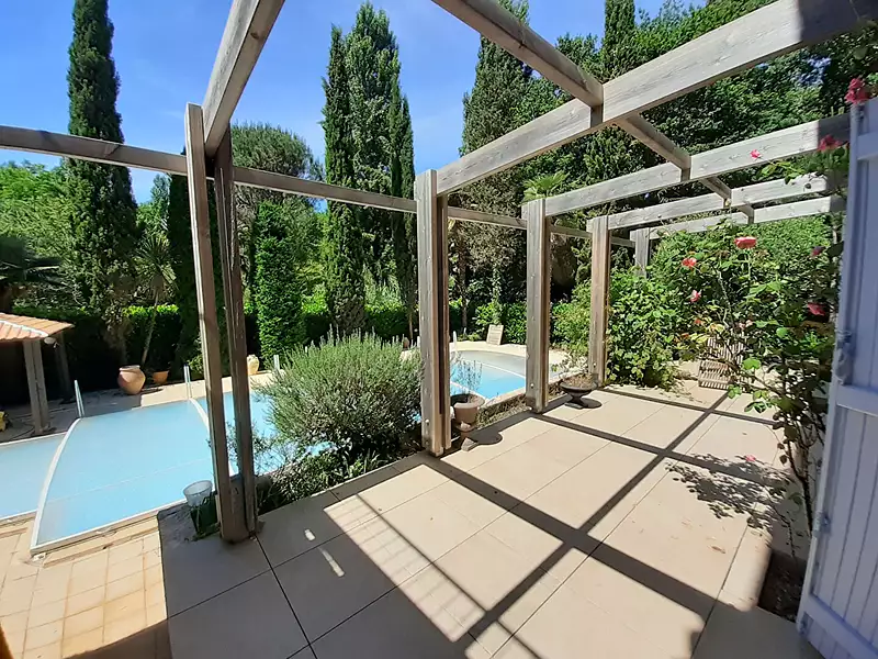 Maison, 215 m²