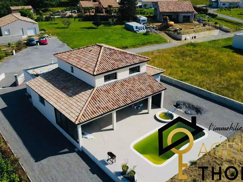 Maison, 185 m²