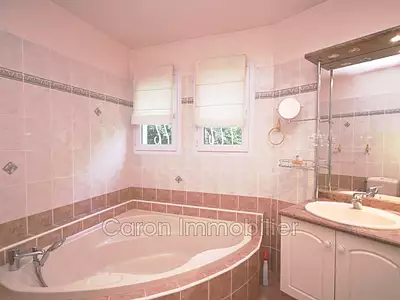 Maison, 174 m²