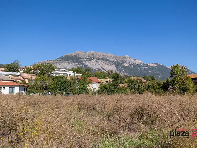 Terrain, 554 m²