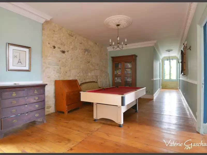Maison, 250 m²