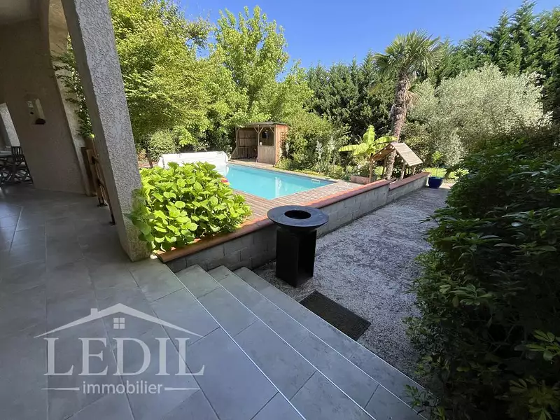 Maison, 164 m²