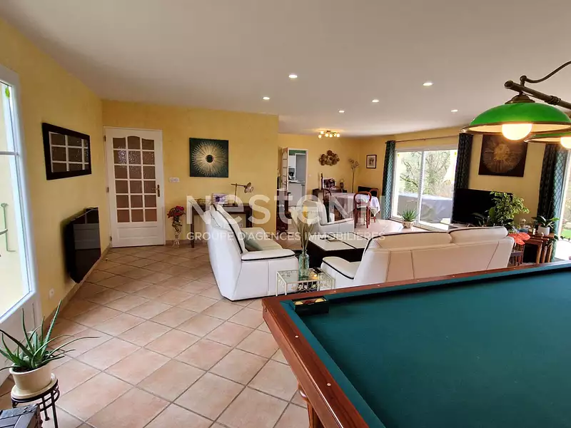 Maison, 227 m²