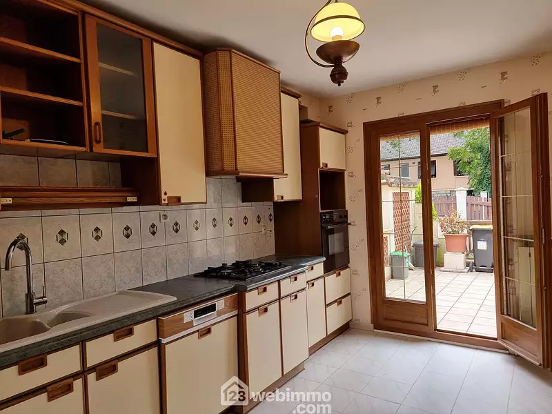 Maison, 121,48 m²