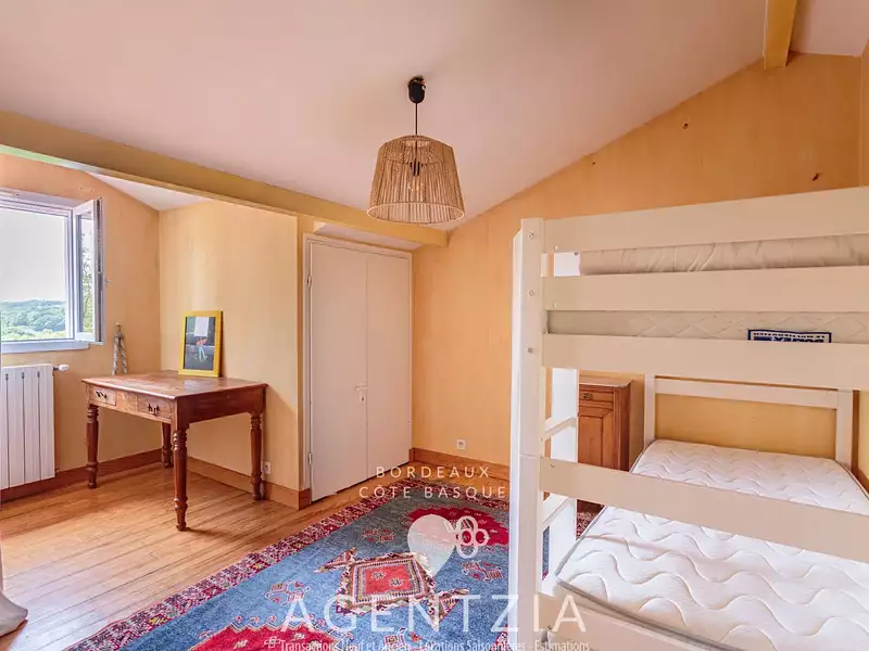 Maison, 187 m²