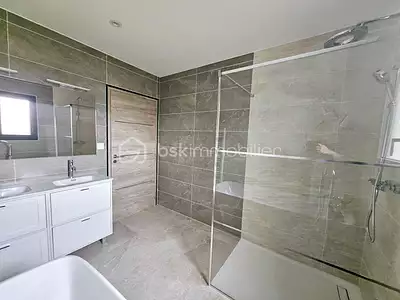 Maison, 137 m²
