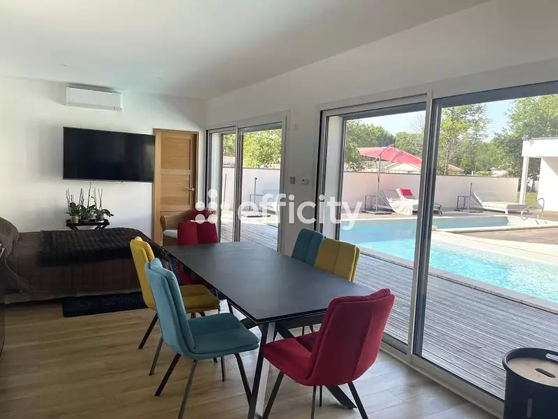 Maison, 340 m²