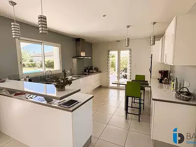Maison, 169 m²