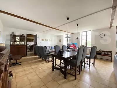 Maison, 225 m²