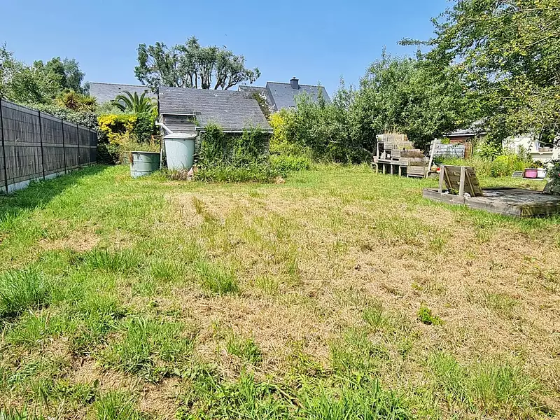 Terrain, 320 m²