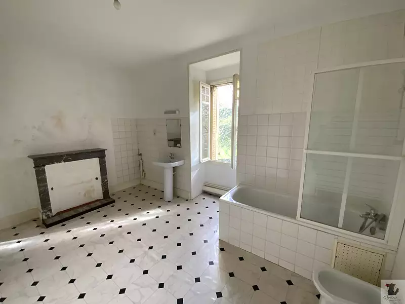 Maison, 250 m²