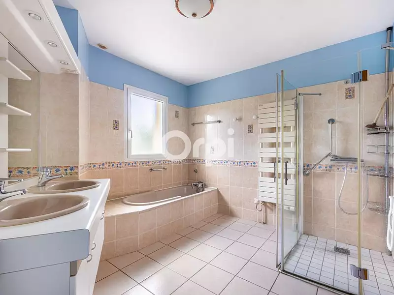 Maison, 132 m²
