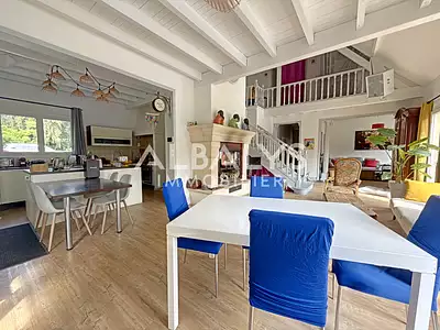 Maison, 270 m²