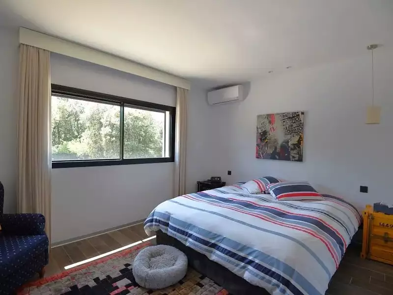 Maison, 257 m²