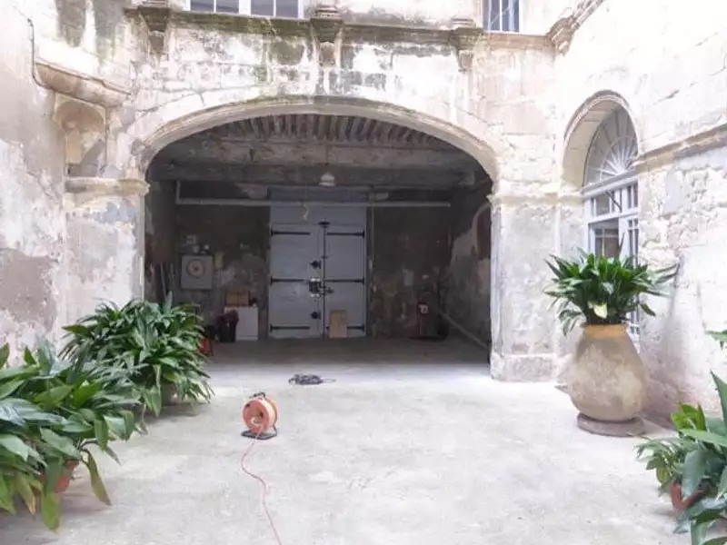 Maison, 1 250 m²