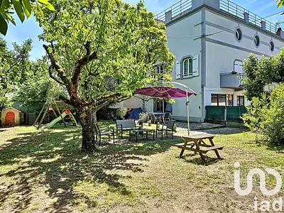 Maison, 240 m²