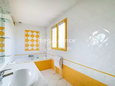 Maison, 168 m²