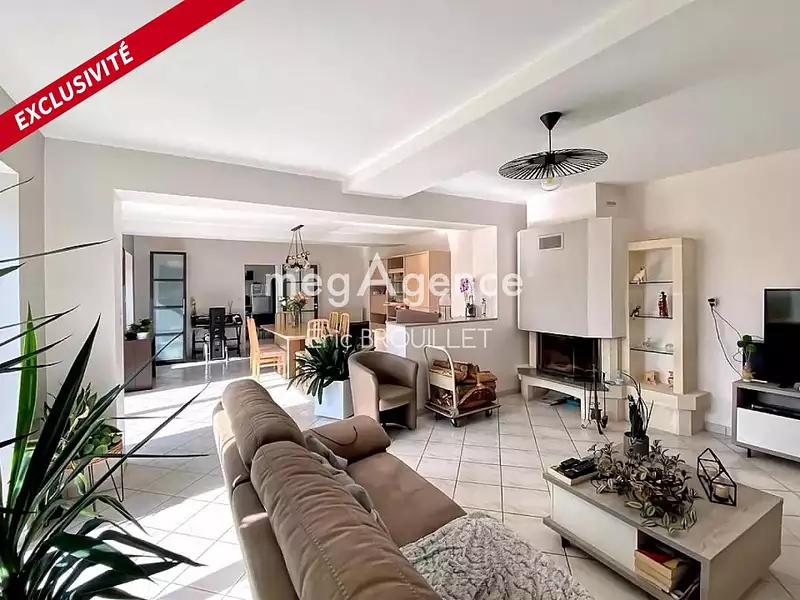 Maison, 205 m²