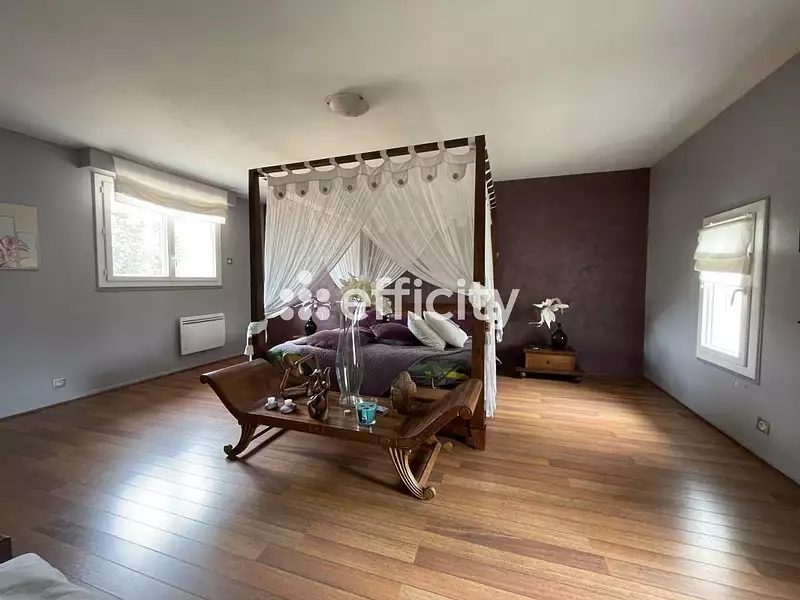 Maison, 238 m²