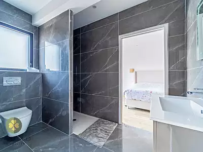Maison, 275 m²