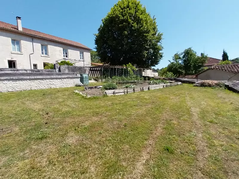 Divers, 300 m²