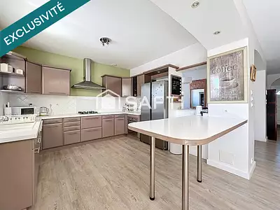 Maison, 256 m²