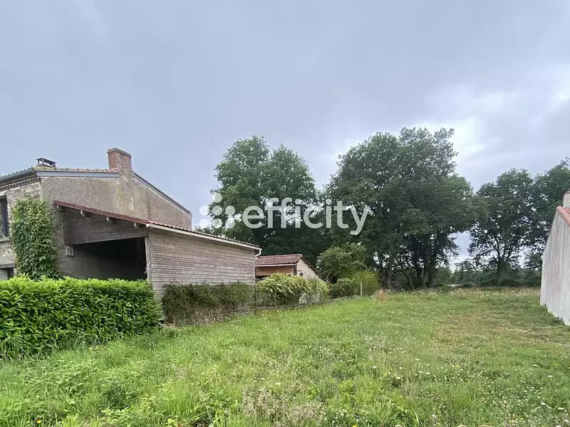 Terrain, 706 m²