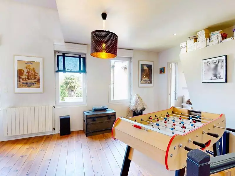 Maison, 318 m²