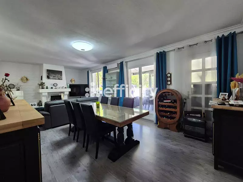 Maison, 105 m²