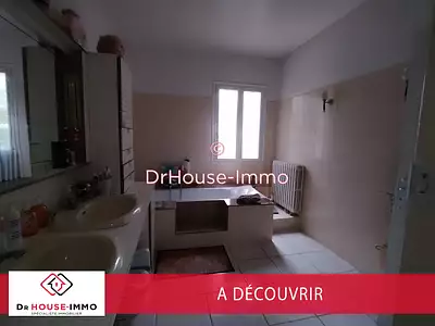 Maison, 240 m²
