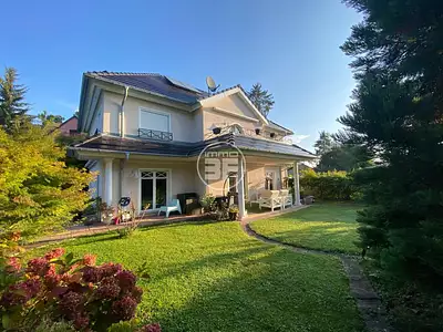 Maison, 230 m²