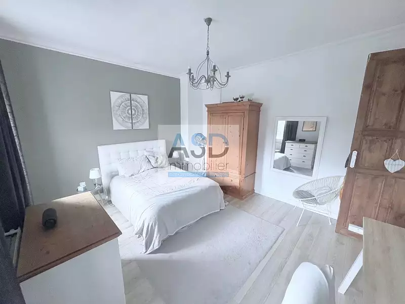 Maison, 247 m²
