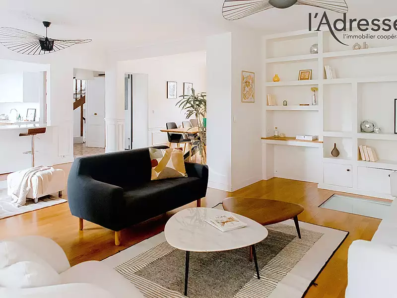 Maison, 325 m²