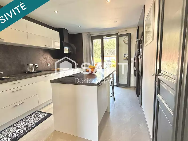 Maison, 185 m²