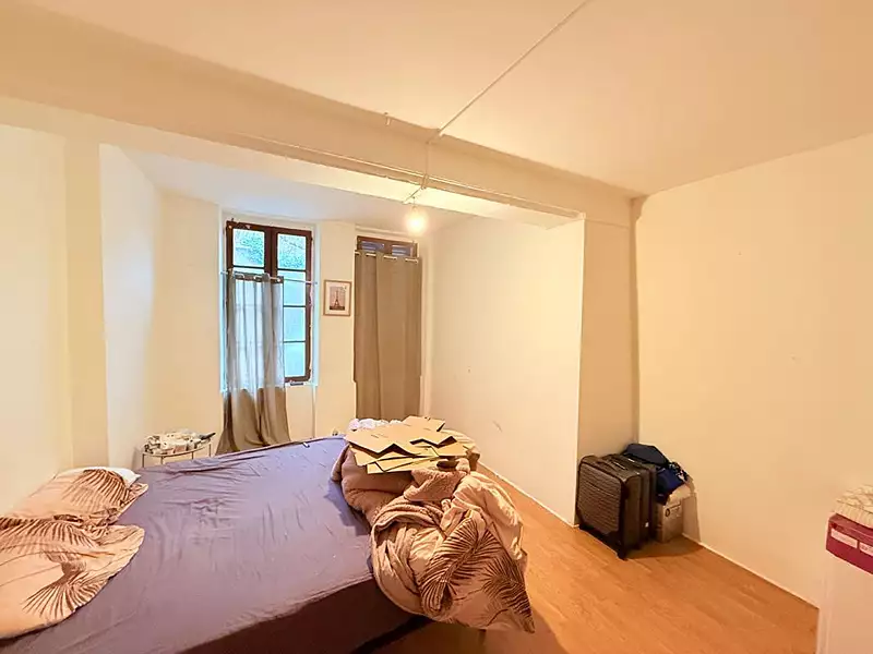 Immeuble, 105 m²
