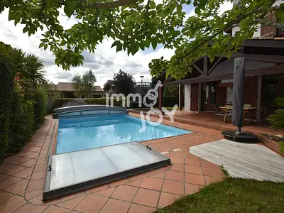 Maison, 168 m²